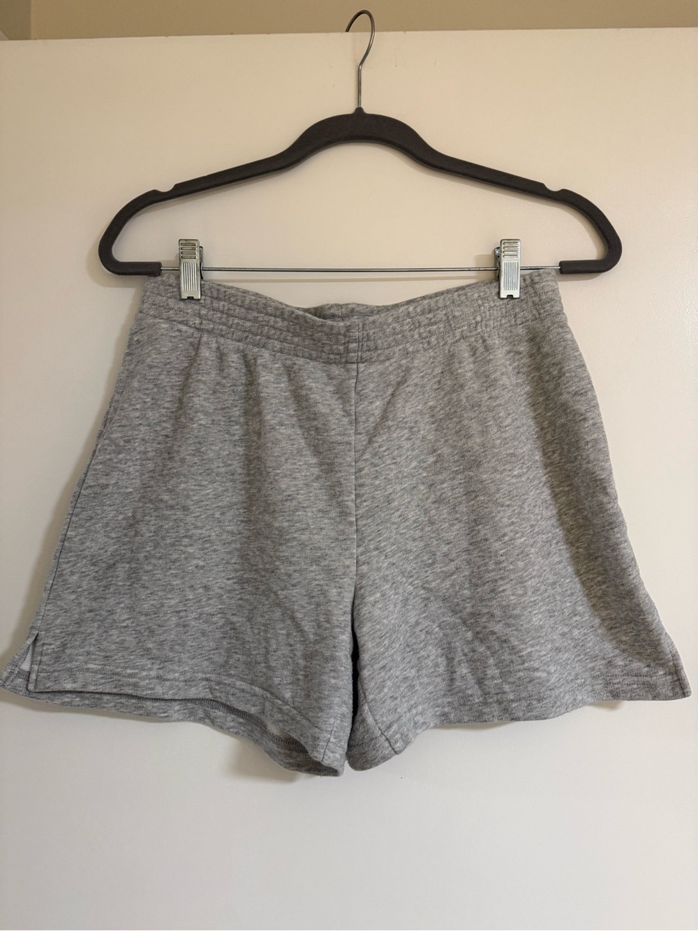 Aritzia TNA Mid-Thigh Short Heather Gray Sweatshorts - Picture 6 of 7